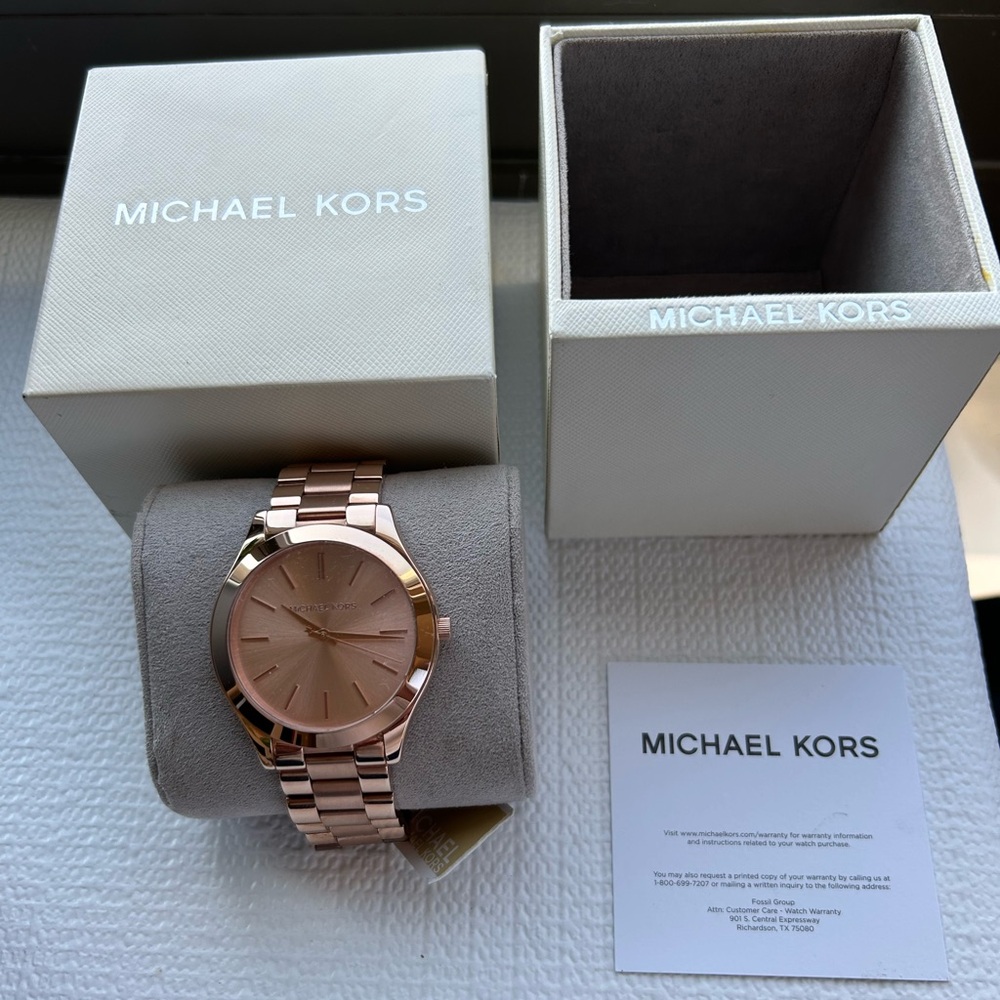 NWT Michael Kors Slim Runway Women’s Watch Rose Gold-Tone 33MM Case Size